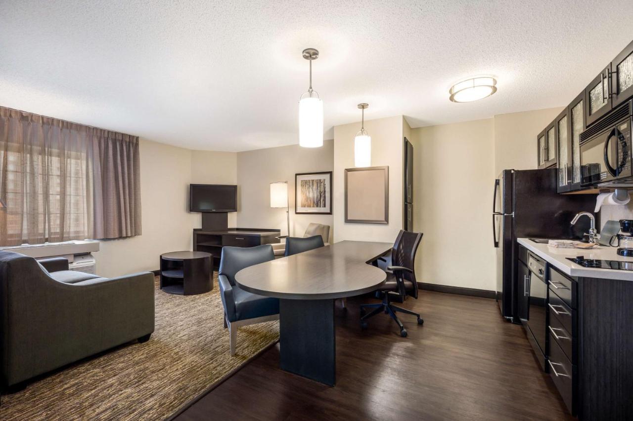 Sonesta Simply Suites Dallas Galleria Exterior photo
